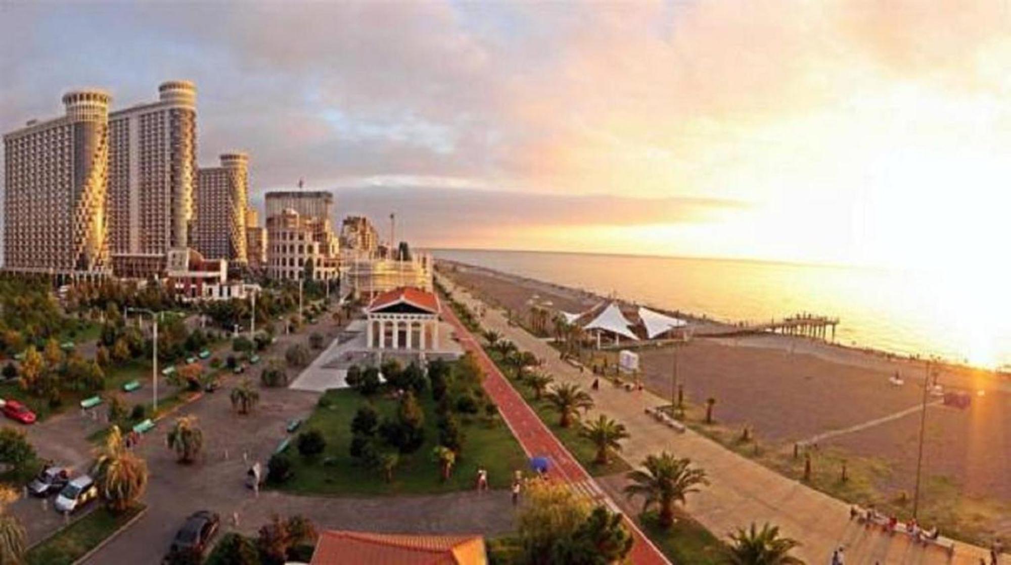 Apart Hotel Black Sea Towers Batumi Exteriör bild