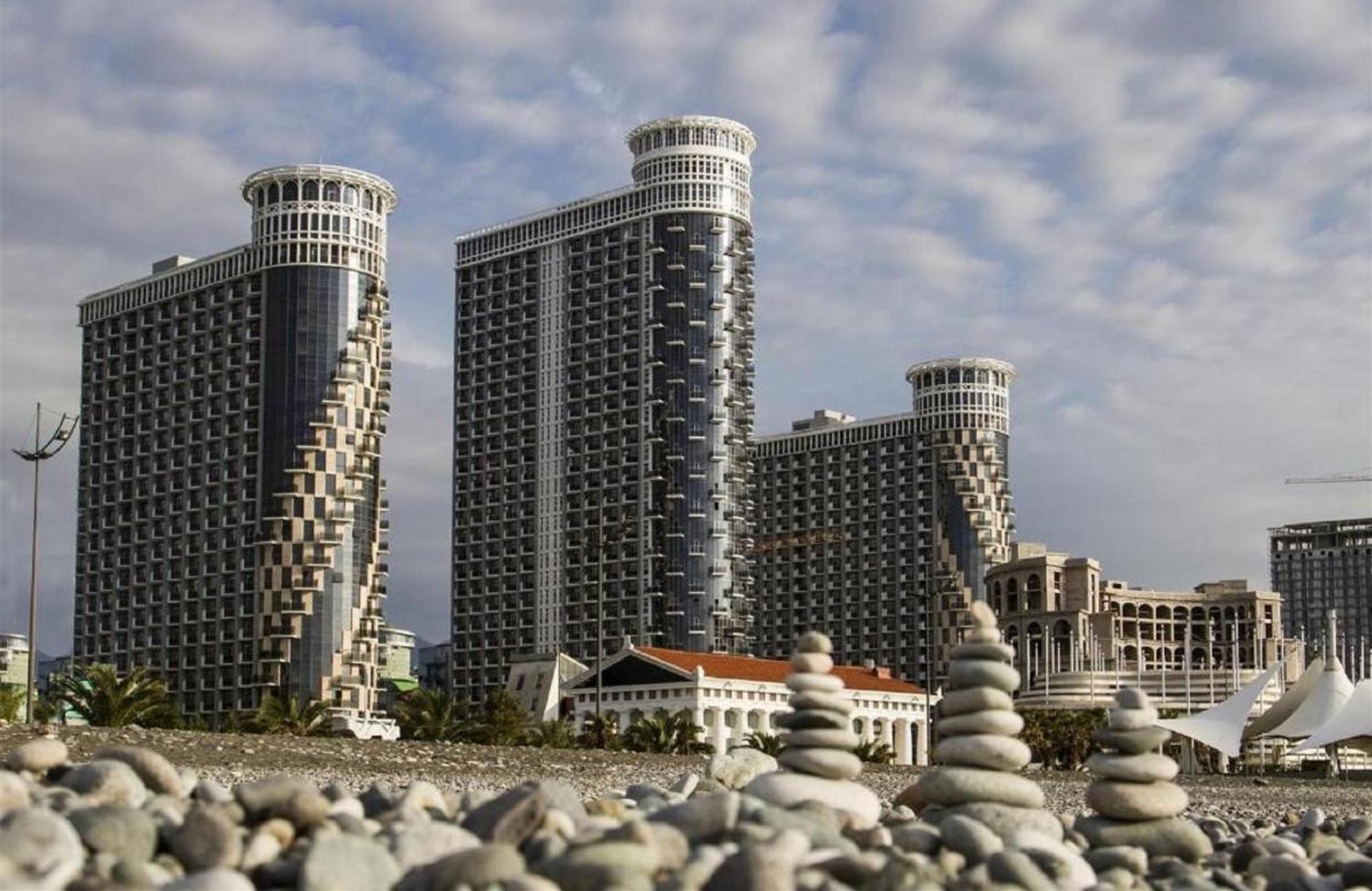 Apart Hotel Black Sea Towers Batumi Exteriör bild